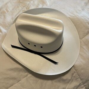 Kids size S/M cowboy hat. Brand Cody James